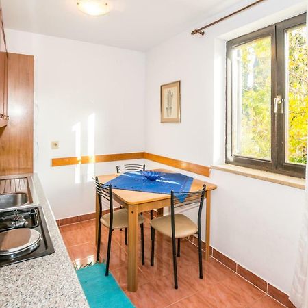 Apartments Mirjana プーラ エクステリア 写真