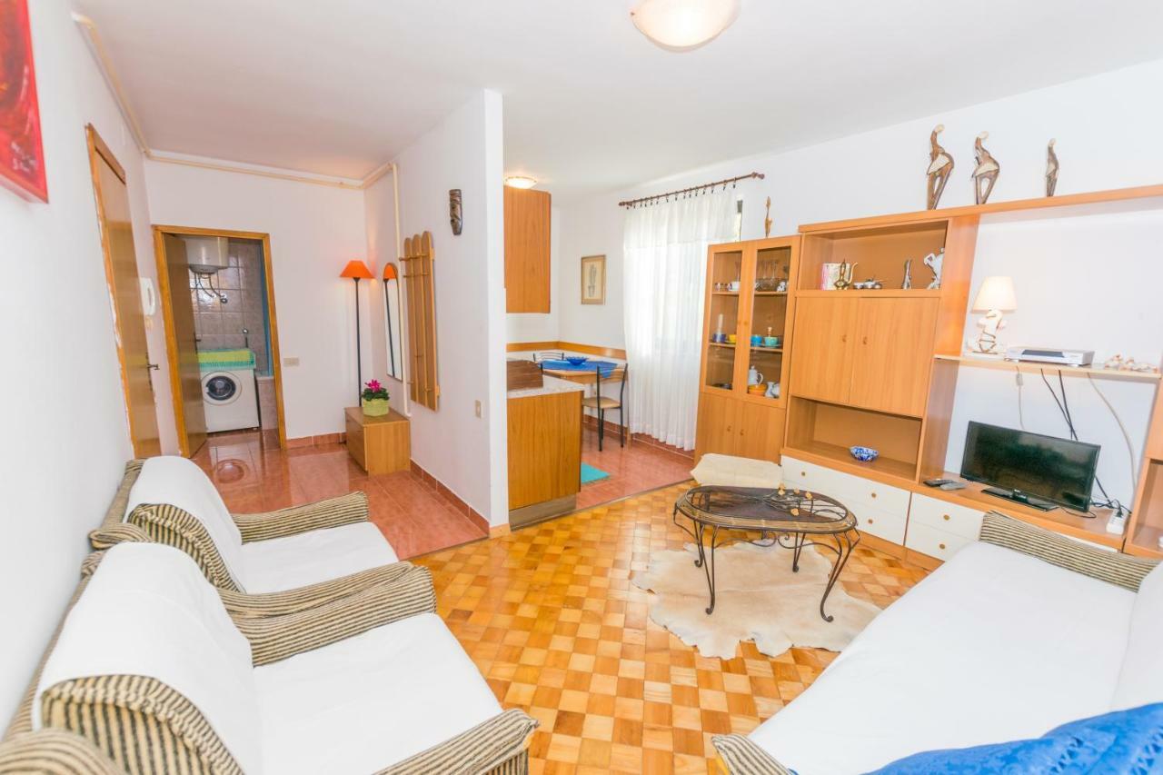 Apartments Mirjana プーラ エクステリア 写真