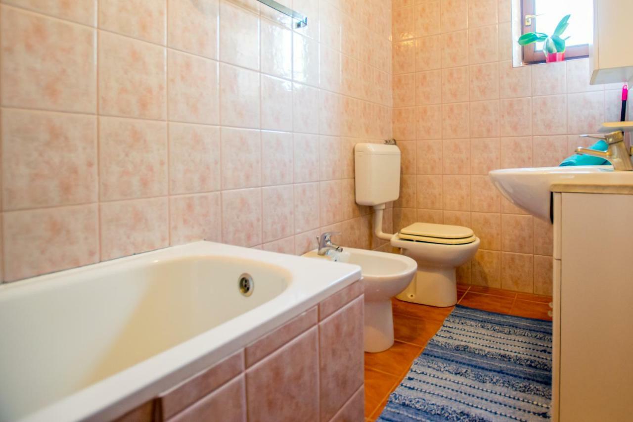 Apartments Mirjana プーラ エクステリア 写真